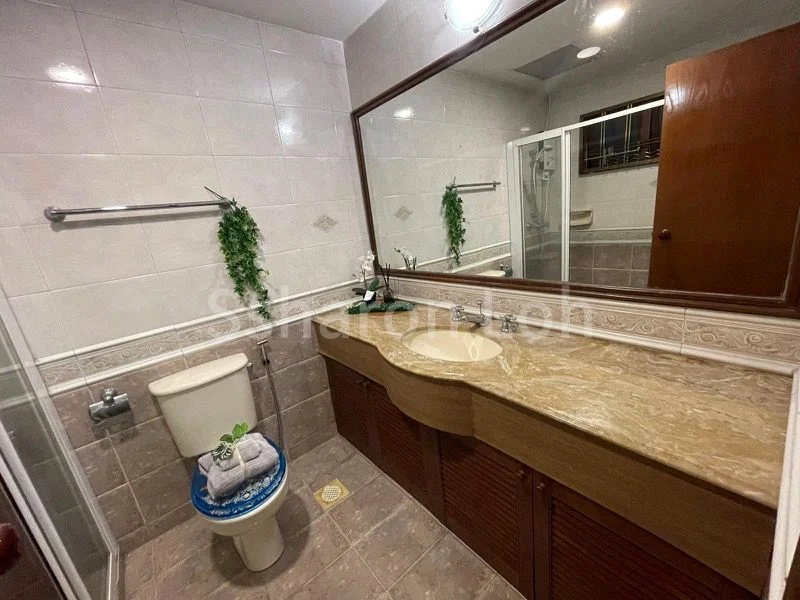 Common Room (Condo) for Rent in  Textile Centre - Image 4