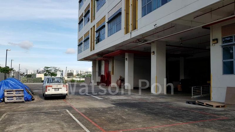 Light Industrial (B1) for Rent: TG Building - Image 3