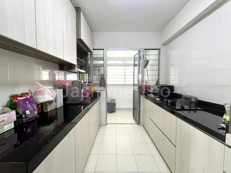 4 Room (4A) HDB for Rent in  376A Hougang Street 32 - Image 3