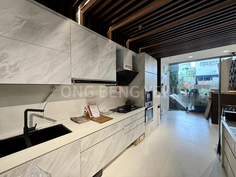 Factory / Workshop (B2) for Sale: Kb Industrial Building - Image 1