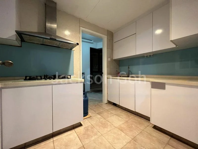 3 Bed Condo for Rent in  Regent Grove - Image 2