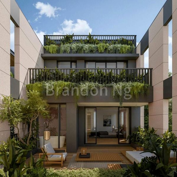 6 Bed Semi-Detached House (Landed) for Sale in Palm Drive - Image 10