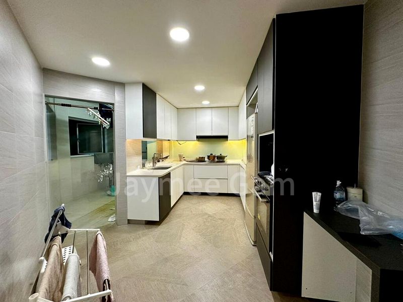 5 Room (5I) HDB for Sale in  144 Rivervale Drive - Image 3