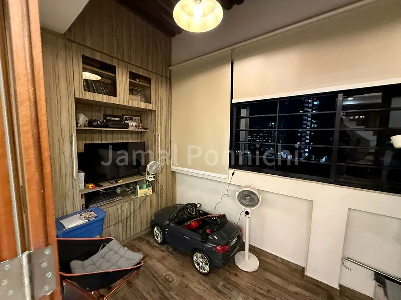 Maisonette HDB for Sale in 407 Jurong West Street 42 - Image 10