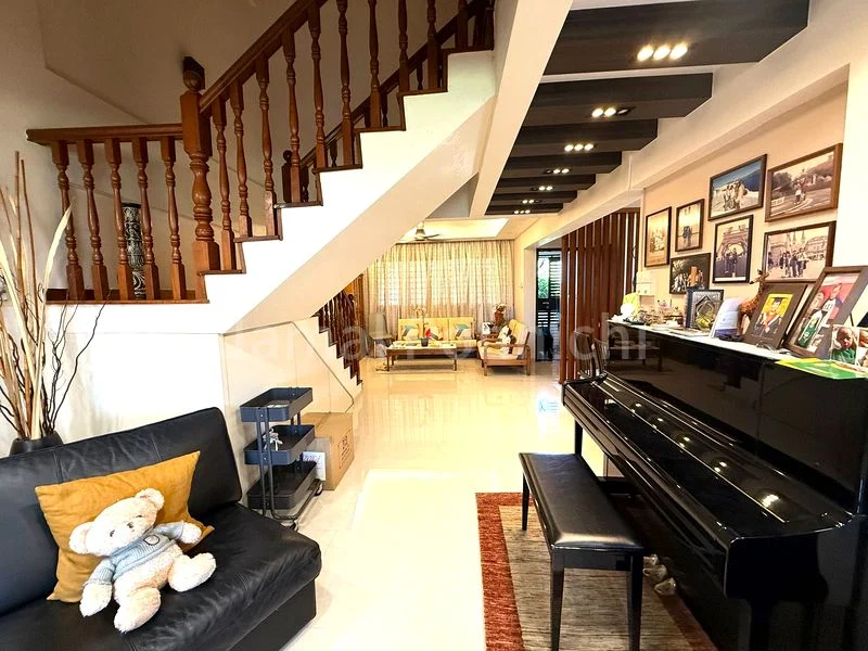 Maisonette HDB for Sale in 407 Jurong West Street 42 - Image 2