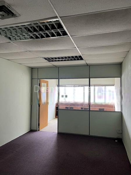Office for Rent: Golden Mile Tower - Image 3
