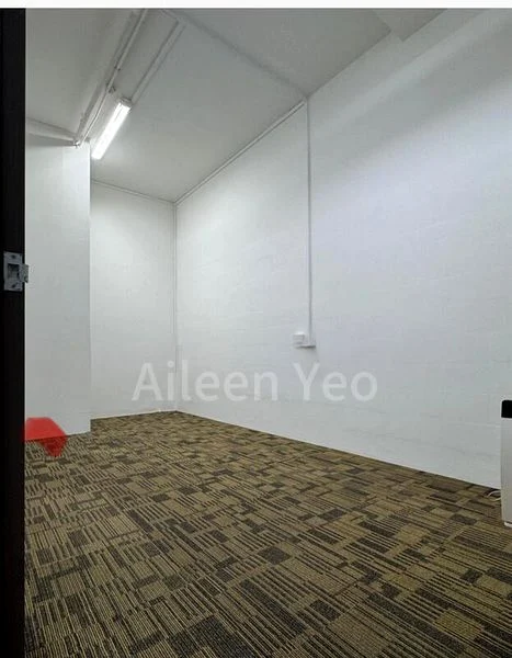 Light Industrial (B1) for Rent: Midview City - Image 1