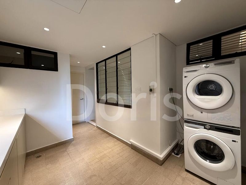 3 Bed Condo for Rent in  The Colonnade - Image 9