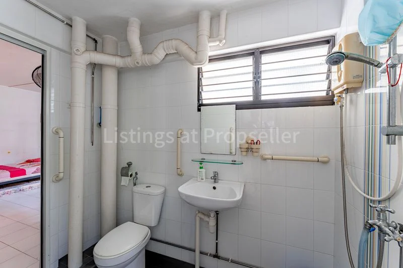 5 Room (5I) HDB for Sale in 804 Yishun Ring Road - Image 11
