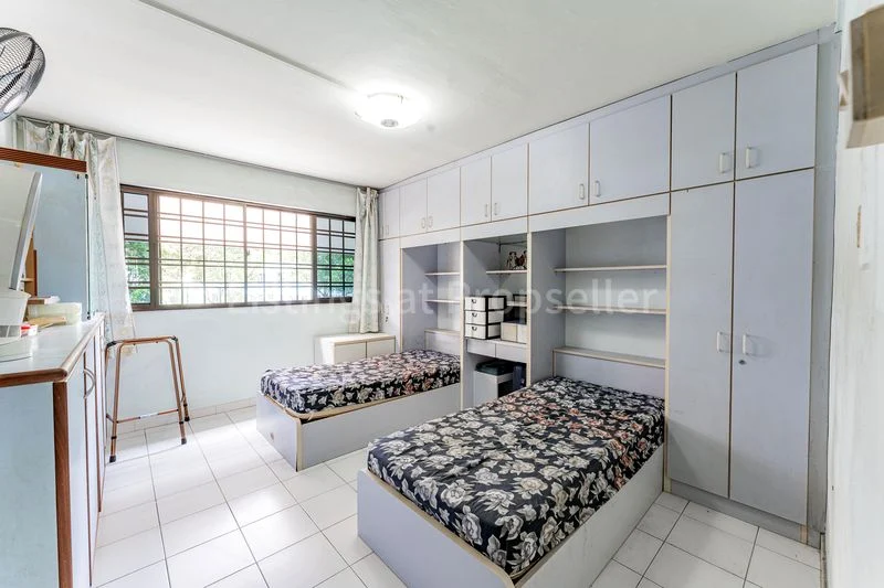 5 Room (5I) HDB for Sale in 804 Yishun Ring Road - Image 7