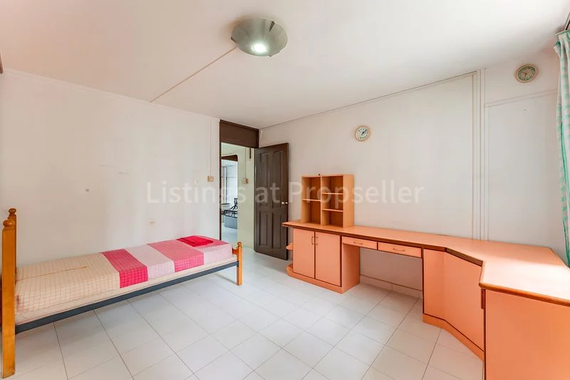 5 Room (5I) HDB for Sale in 804 Yishun Ring Road - Image 8