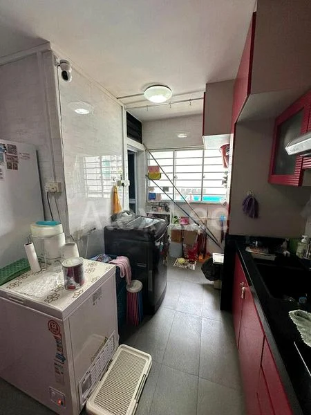 Maisonette HDB for Sale in  336 Jurong East Avenue 1 - Image 7