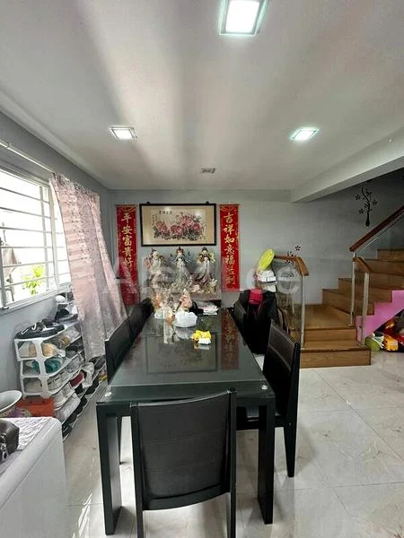 Maisonette HDB for Sale in  336 Jurong East Avenue 1 - Image 2