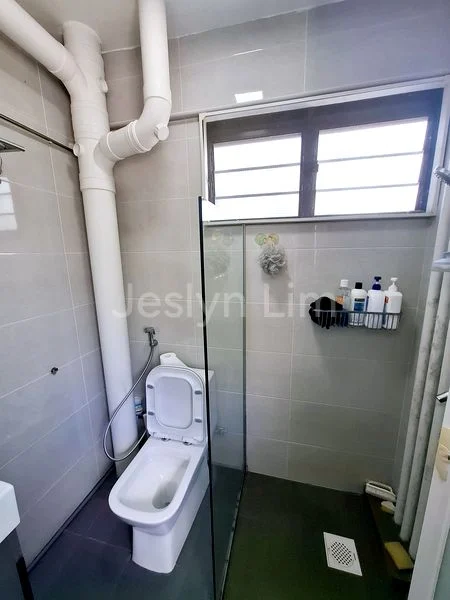 4 Room (4NG) HDB for Sale in  231 Tampines Street 21 - Image 3