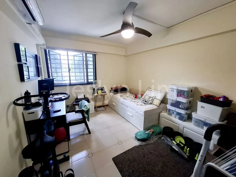 4 Room (4NG) HDB for Sale in  231 Tampines Street 21 - Image 4