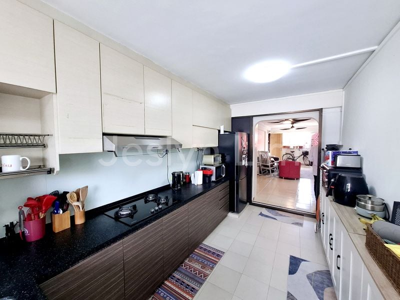 4 Room (4NG) HDB for Sale in  231 Tampines Street 21 - Image 5