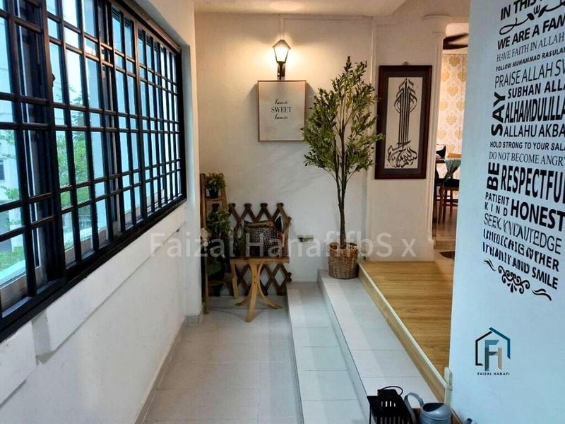 Jumbo HDB for Sale in 117 Marsiling Rise - Image 1
