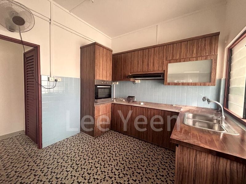 4 Bed Terraced House (Landed) for Rent in Hougang Central - Image 2