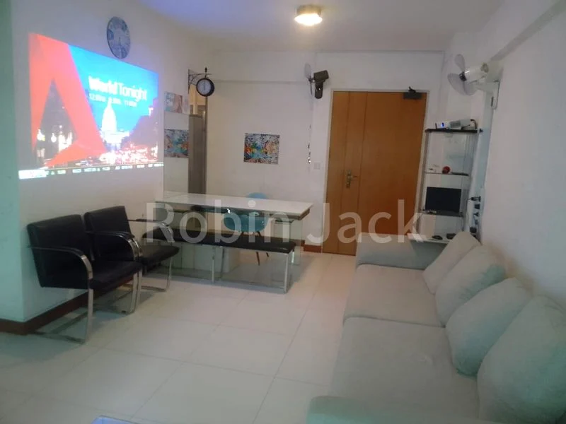 3 Room (3A) HDB for Sale in 329A Anchorvale Street - Image 2