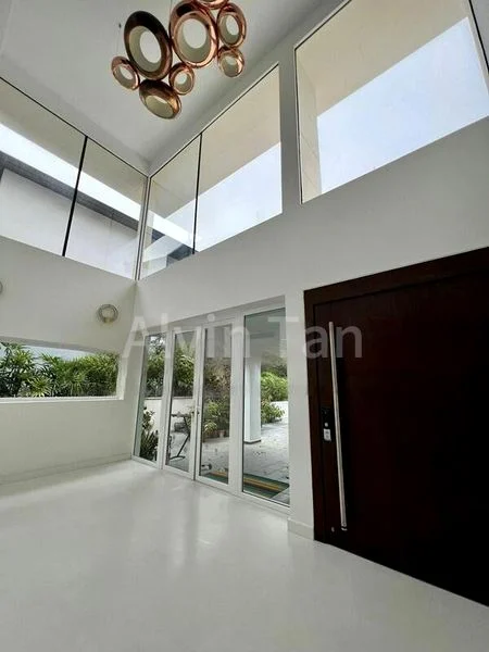 6 Bed Bungalow (Landed) for Rent around  Paradise Island - Image 2