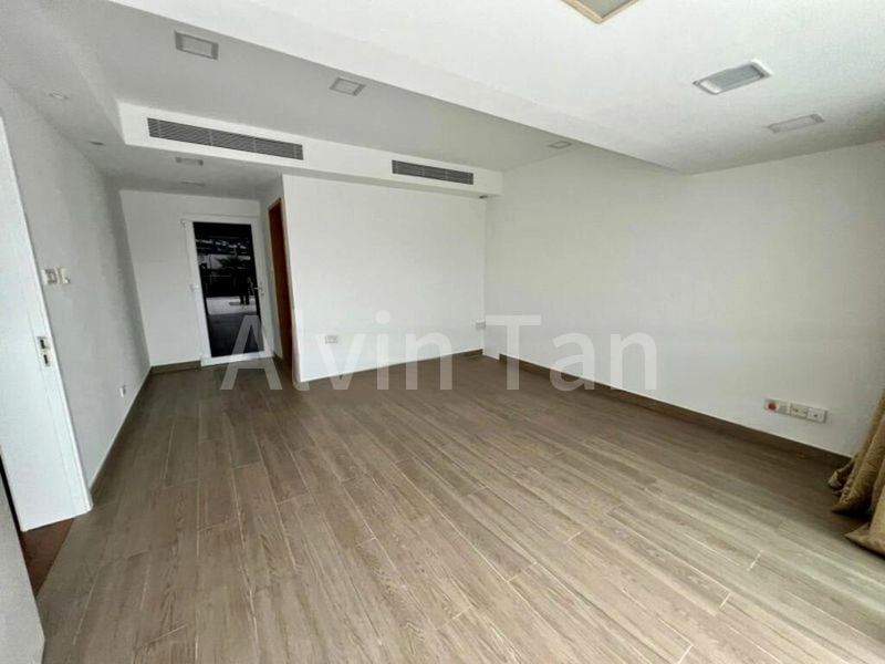 6 Bed Bungalow (Landed) for Rent around  Paradise Island - Image 8