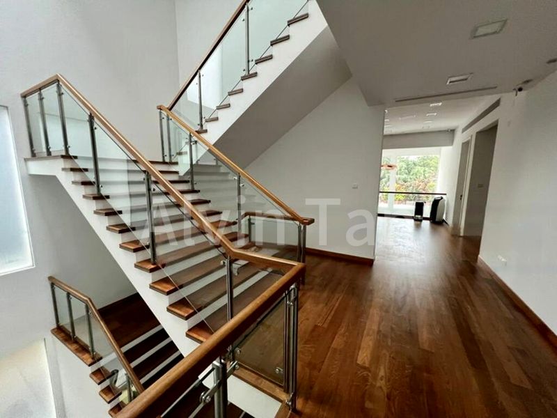 6 Bed Bungalow (Landed) for Rent around  Paradise Island - Image 1