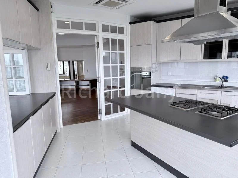 4 Bed Condo for Sale in  The Draycott - Image 10