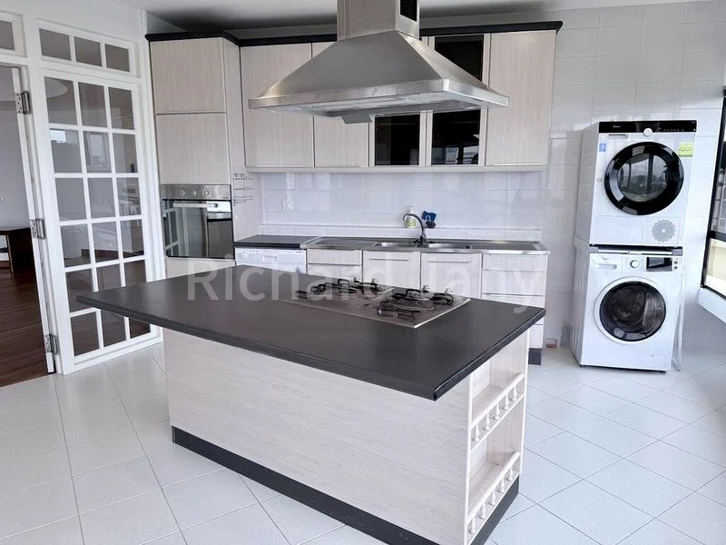 4 Bed Condo for Sale in  The Draycott - Image 9