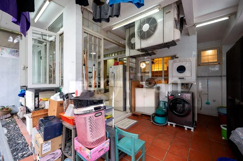 6 Bed Terraced House (Landed) for Rent in  Clover Park - Image 8