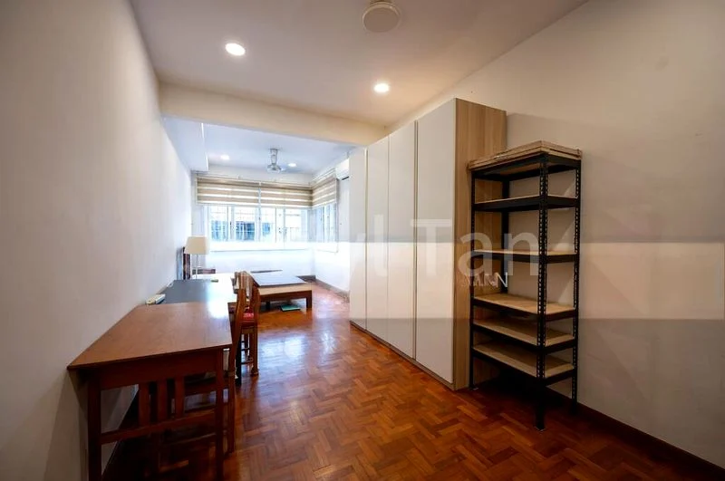 6 Bed Terraced House (Landed) for Rent in  Clover Park - Image 4