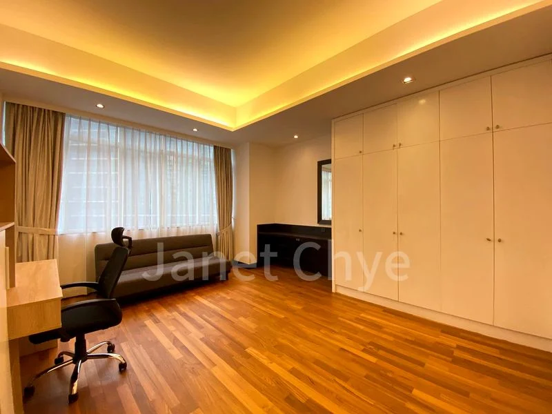 4 Bed Condo for Rent in  Orchard Scotts - Image 15