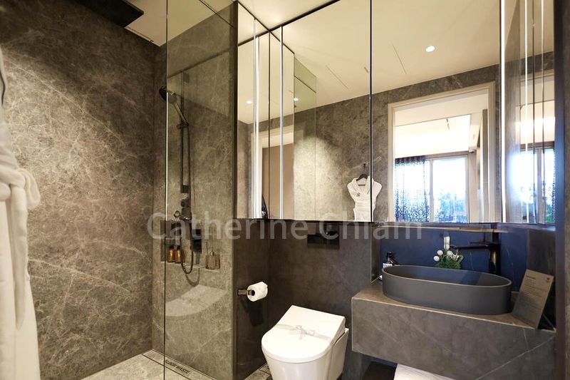 2 Bed Condo for Sale in  Asia Square Towers - Image 7