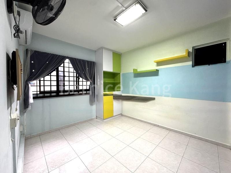 Common Room (HDB) for Rent in  321 Bukit Batok Street 33 - Image 3