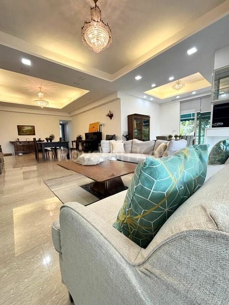 4 Bed Condo for Sale in  Maple Woods - Image 2