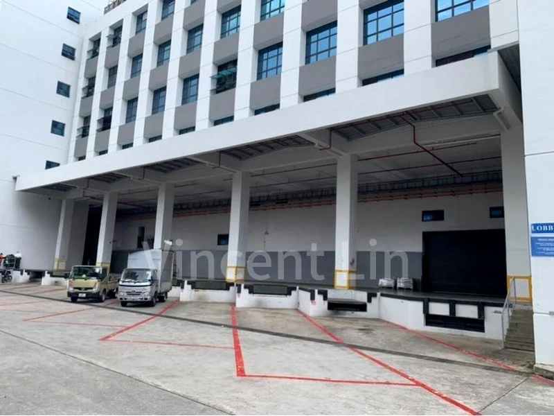Light Industrial (B1) for Rent: Amtech Building - Image 1