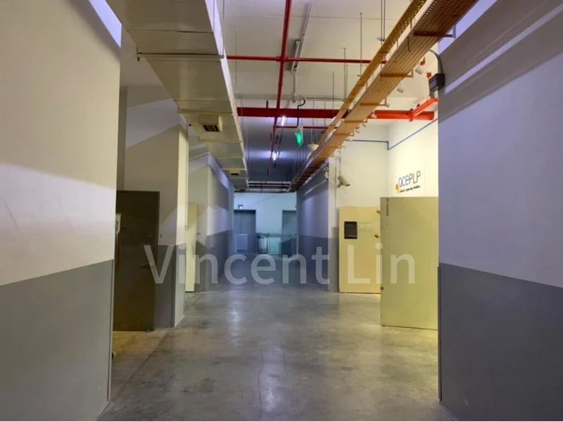 Light Industrial (B1) for Rent: Amtech Building - Image 2