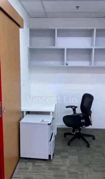 Light Industrial (B1) for Rent: Amtech Building - Image 6