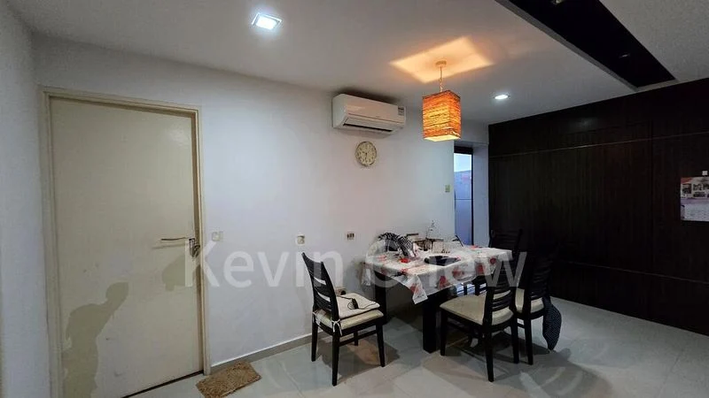 5 Room (5I) HDB for Rent in 654C Jurong West Street 61 - Image 3