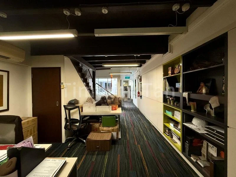 Ground Floor with High Ceiling Commercial Space Near Maxwell MRT - Image 8