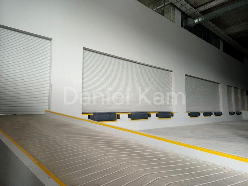 Factory / Workshop (B2) for Rent: Ground floor factory warehouse; heavy floor loading, 75KN/m2, docker leveller, loading bay. - Image 1
