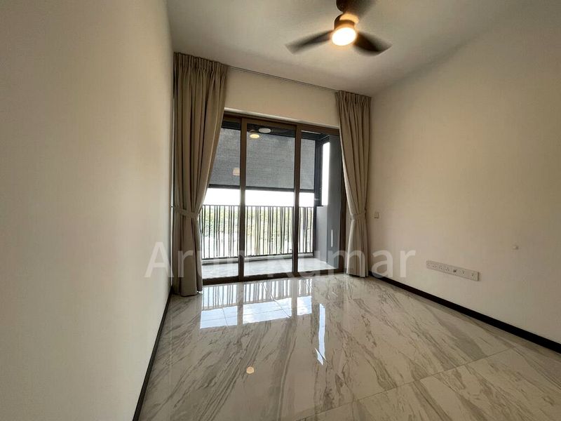 2 Bed Condo for Rent in Pasir Ris Drive 8 - Image 2