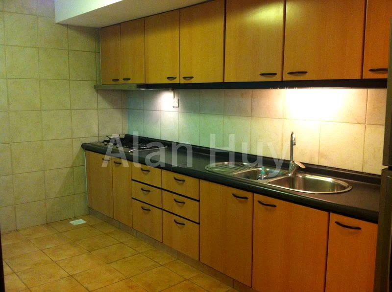 Room (Condo) for Rent in UE Square - Image 8