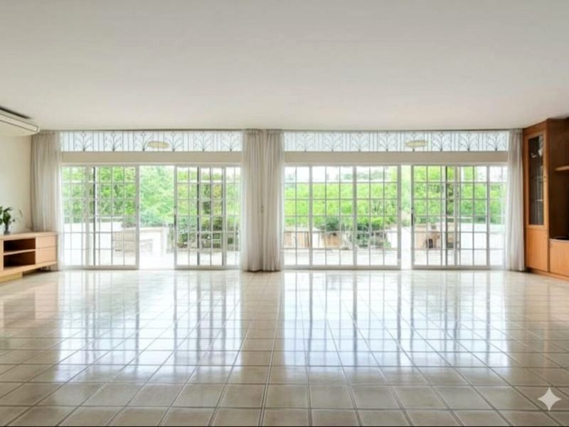 5 Bed Bungalow (Landed) for Sale in White House Park - Image 1