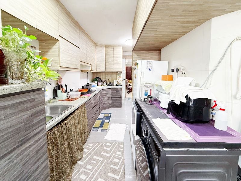 4 Room (4A) HDB for Sale in  441 Jurong West Avenue 1 - Image 6