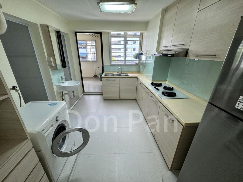3 Room (3I) HDB for Rent in  157 Lorong 1 Toa Payoh - Image 2