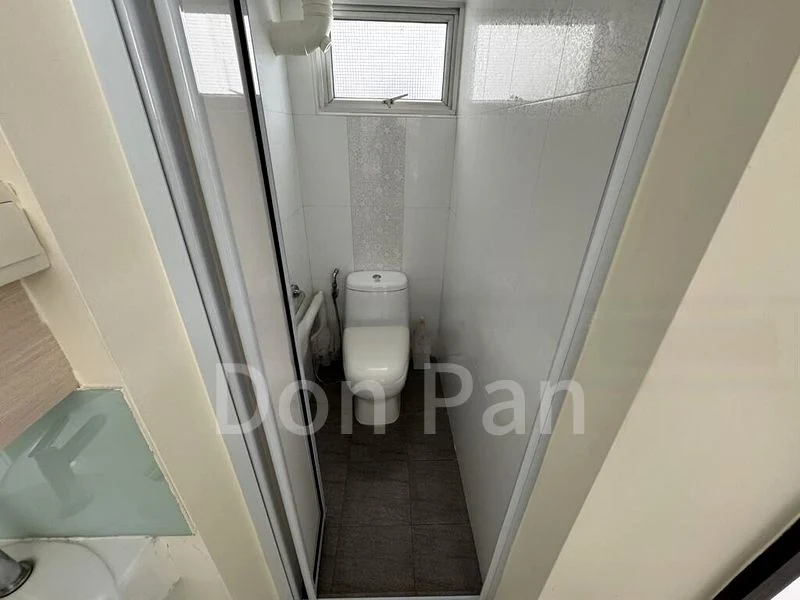 3 Room (3I) HDB for Rent in  157 Lorong 1 Toa Payoh - Image 4
