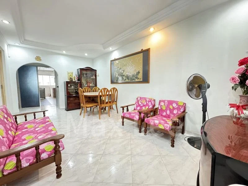 3 Room (3A) HDB for Sale in 229 Pending Road - Image 1