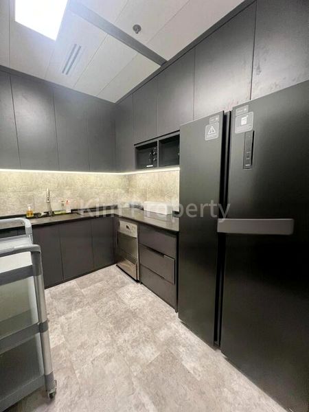 Office for Rent: Gateway East - Image 4