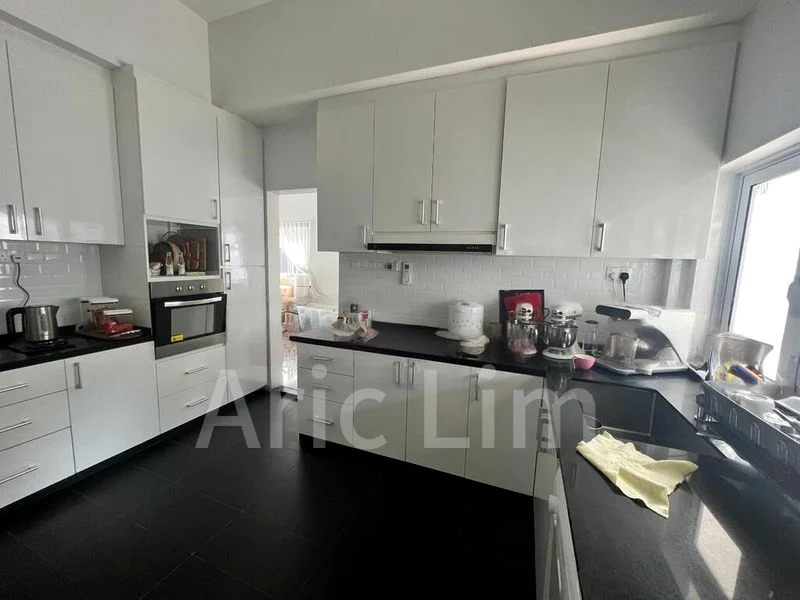 5 Bed Bungalow (Landed) for Rent in  Ming Teck Park - Image 11