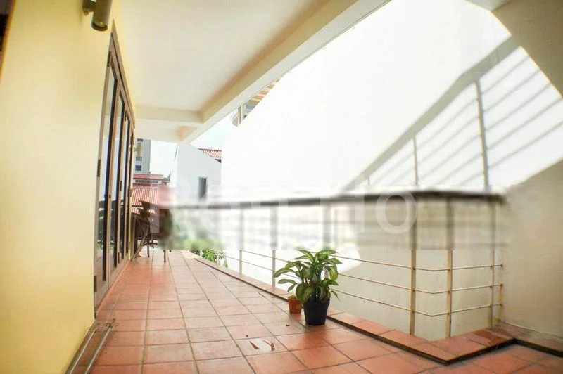 1 Bed Walk-up Apartment (Condo) for Rent in  Blair Plain Conservation Area - Image 3